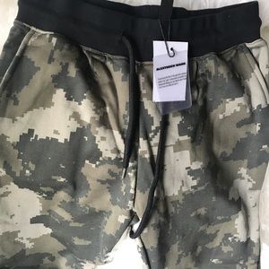 New Wang camo pants